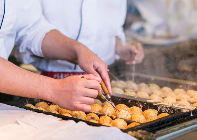 Takoyaki, the famous street food from Osaka