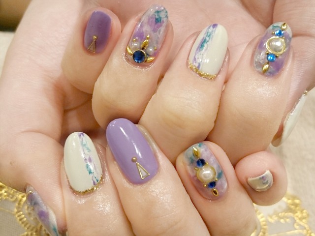 Cute and trendy gel nail art