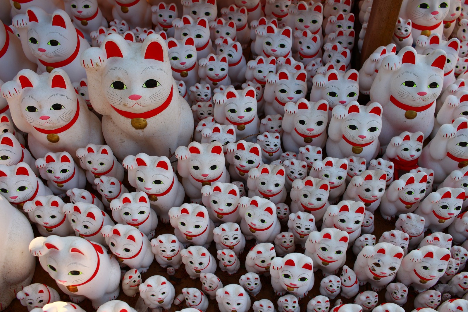 Cat statues in Gotokuji Temple, Tokyo