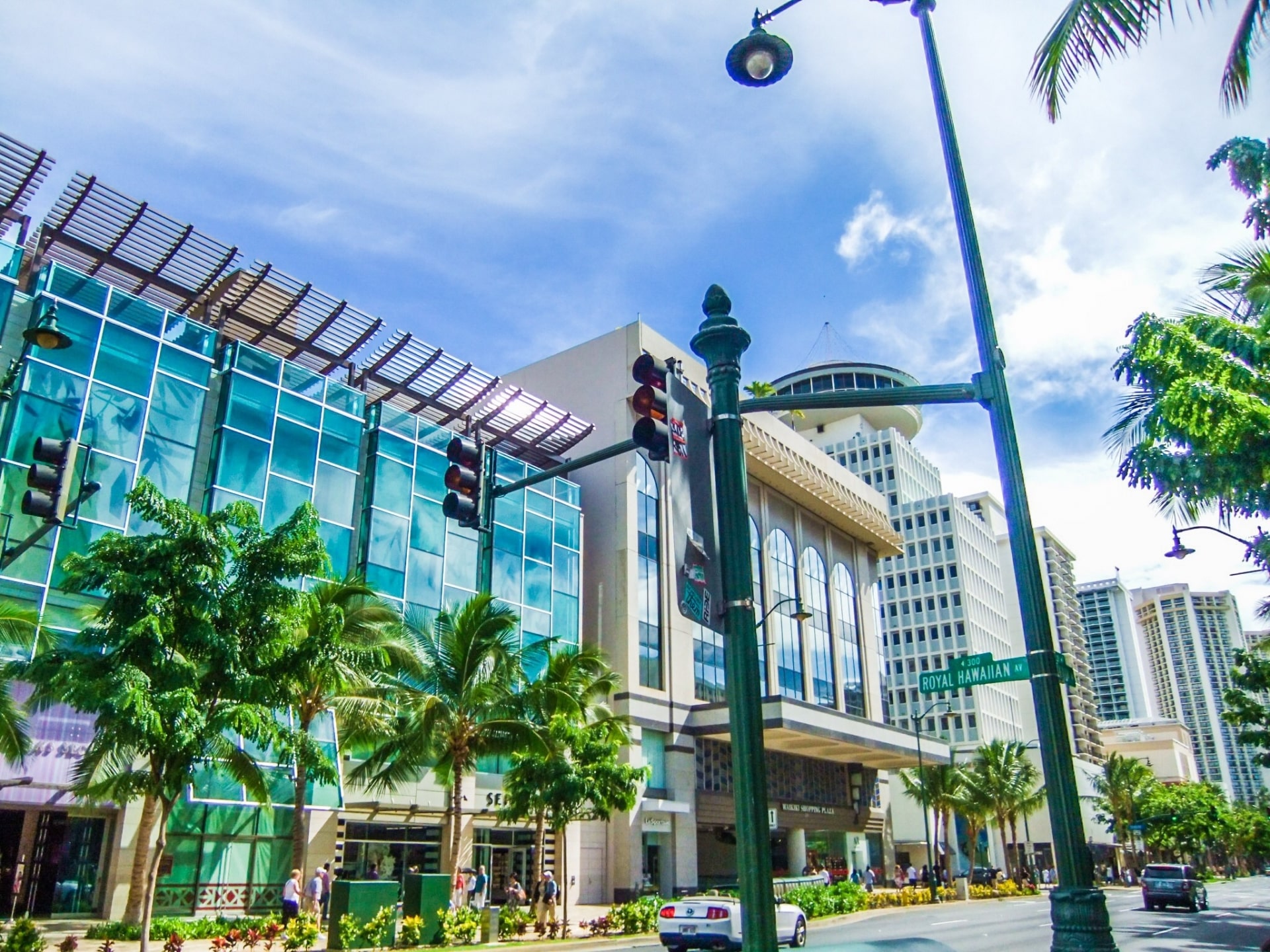 Kalakaua Avenue