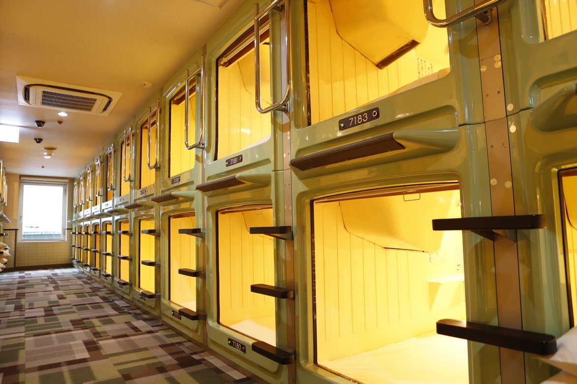 Shinjuku Kuyakusho-mae Capsule Hotel1