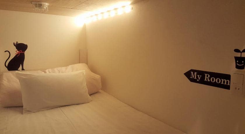 Shinjuku Skycapsule Hotel1