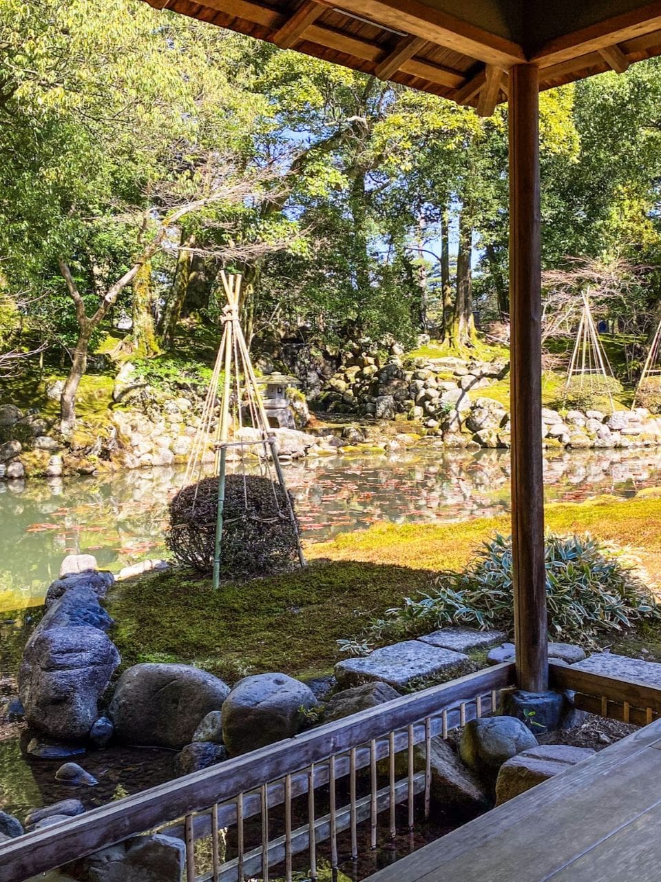 Shiguretei teahouse at Kenokuen