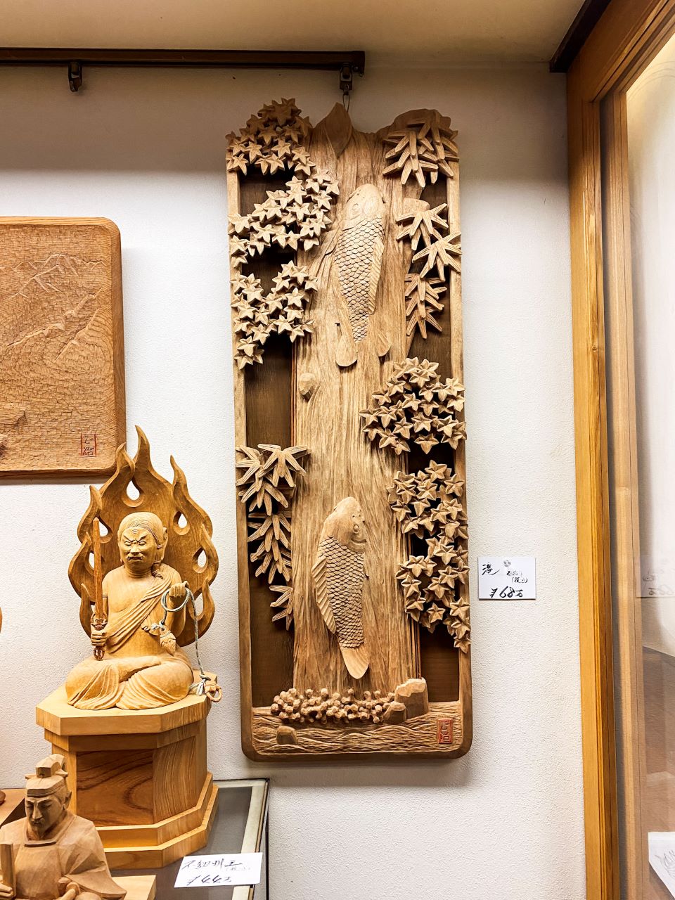 Wood carvings in Inami district